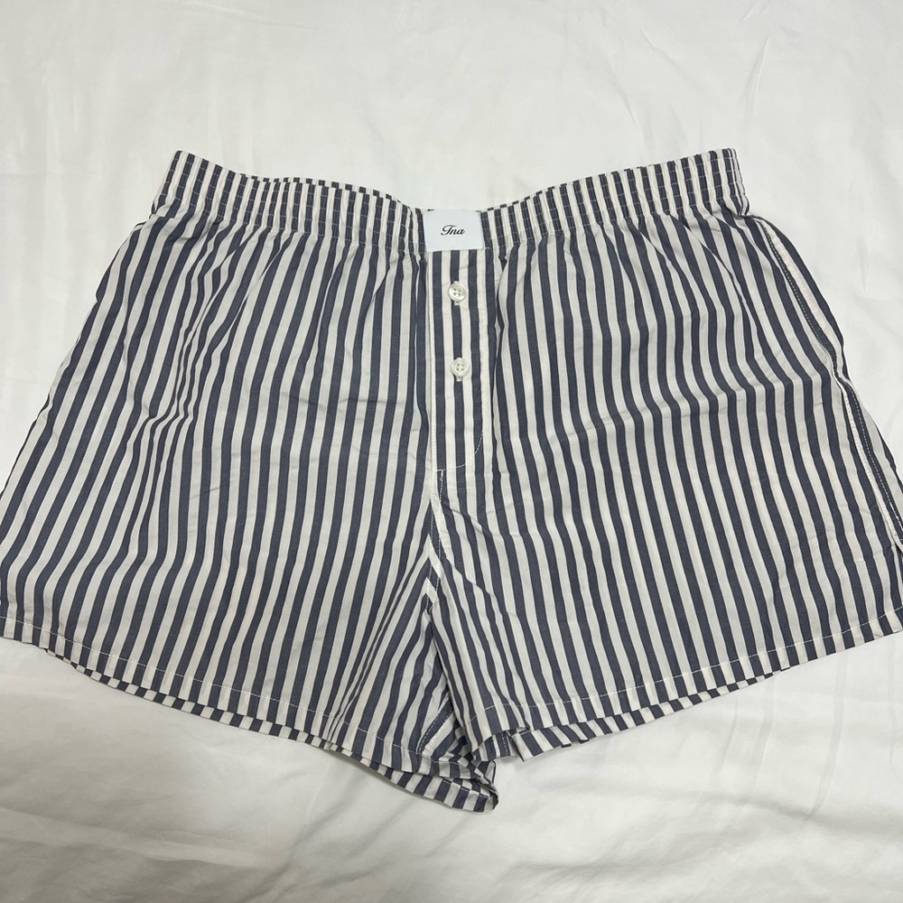 Aritzia TNA Boxer Shorts